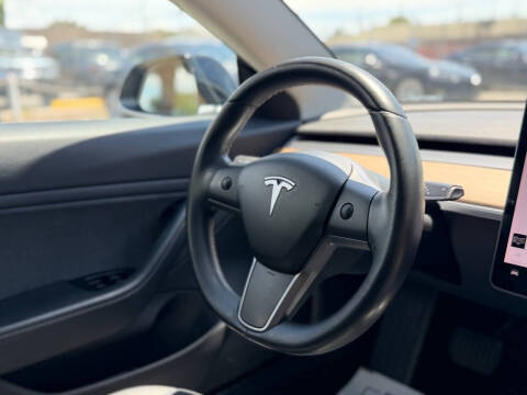 2019 Tesla Model 3 Standard Range Plus