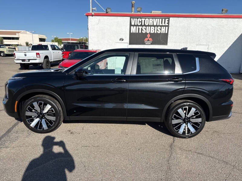 2025 Mitsubishi Outlander SE