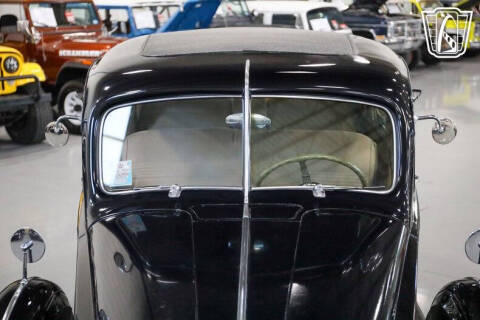 1938 Packard Super Eight