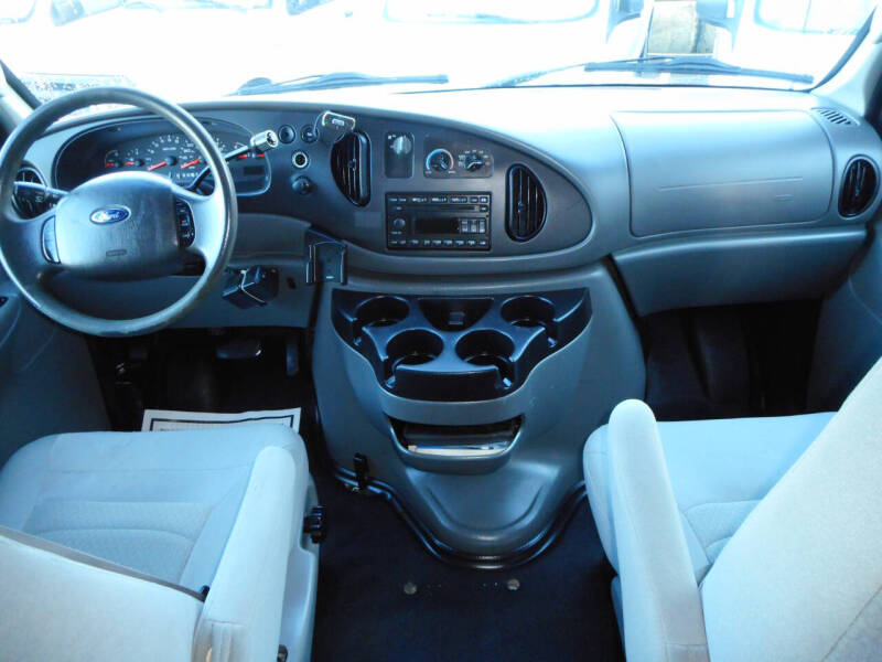 2008 Ford E-Series E-250