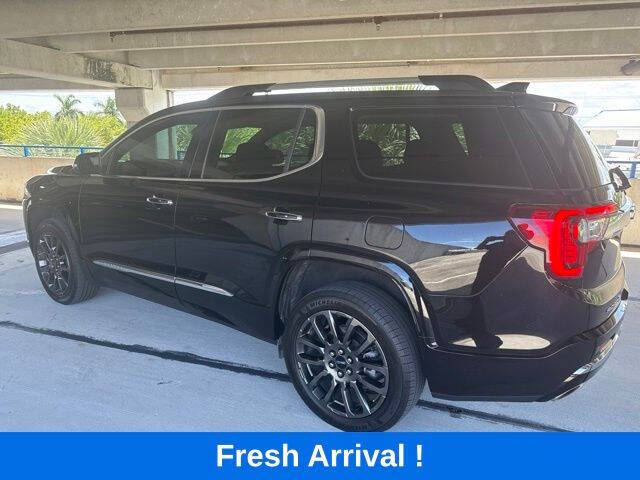 2023 GMC Acadia Denali