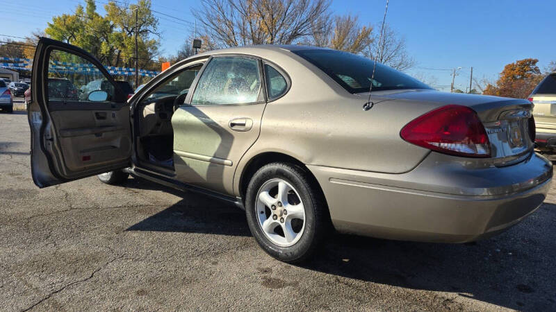 2007 Ford Taurus SE