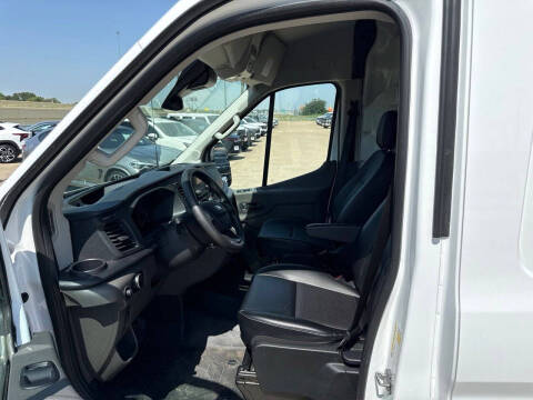 2025 Ford Transit 250