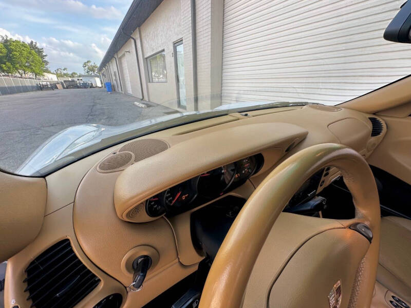 2004 Porsche 911 Carrera
