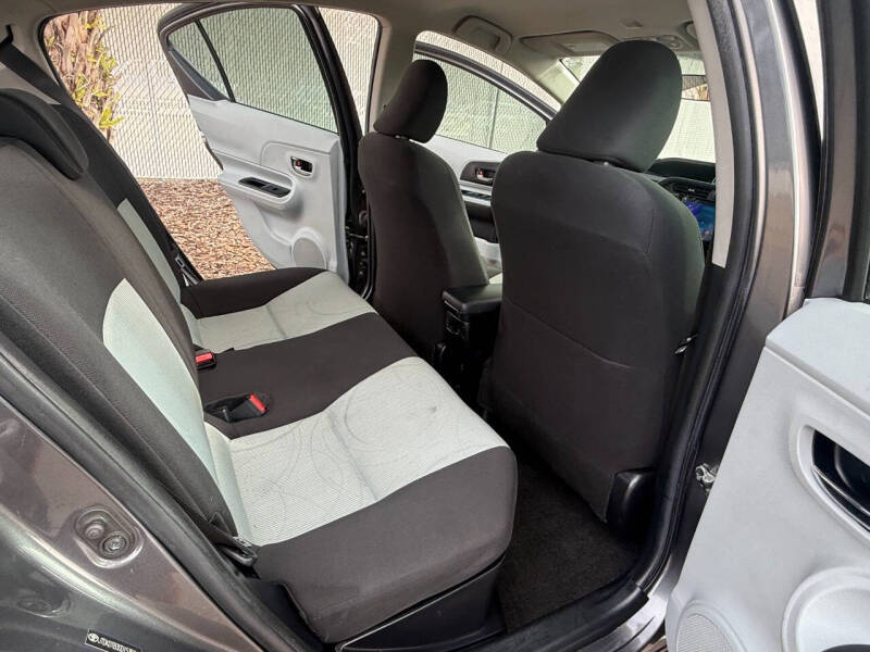 2013 Toyota Prius c Two