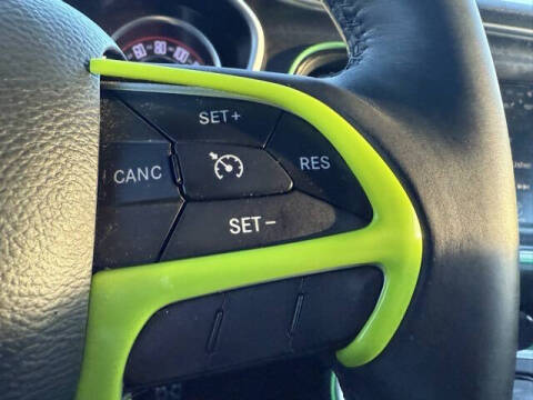 2015 Dodge Challenger SXT Plus