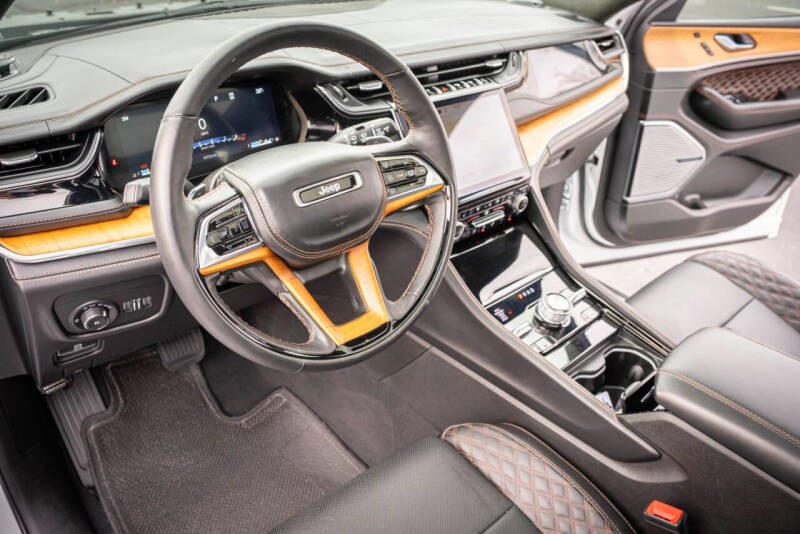 2024 Jeep Grand Cherokee L Summit