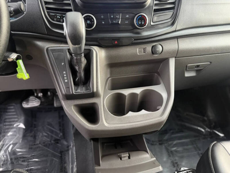 2025 Ford Transit 250