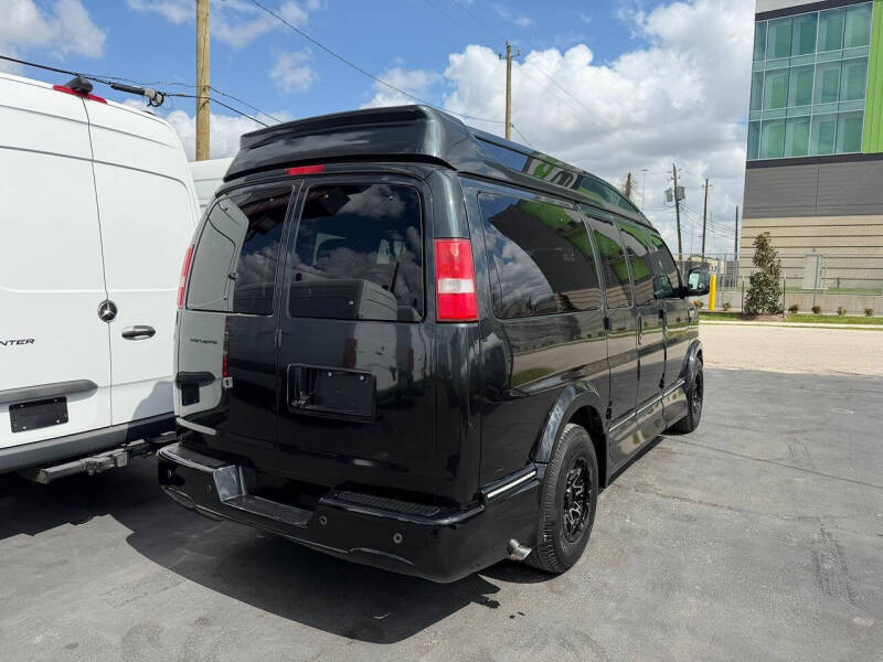 2017 Chevrolet Express 2500