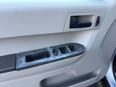 2011 Ford Escape XLS