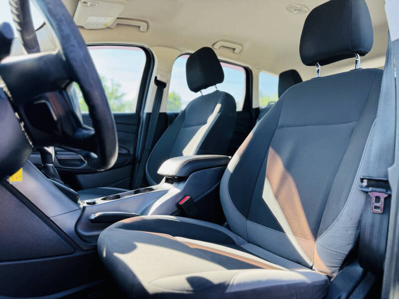 2014 Ford Escape S
