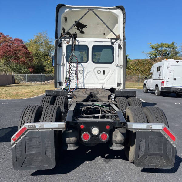 2018 Freightliner Cascadia
