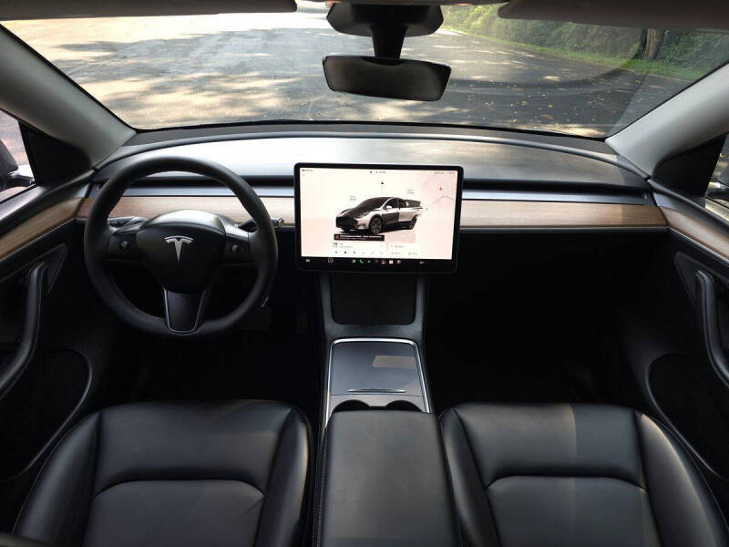 2025 Tesla Model Y Long Range