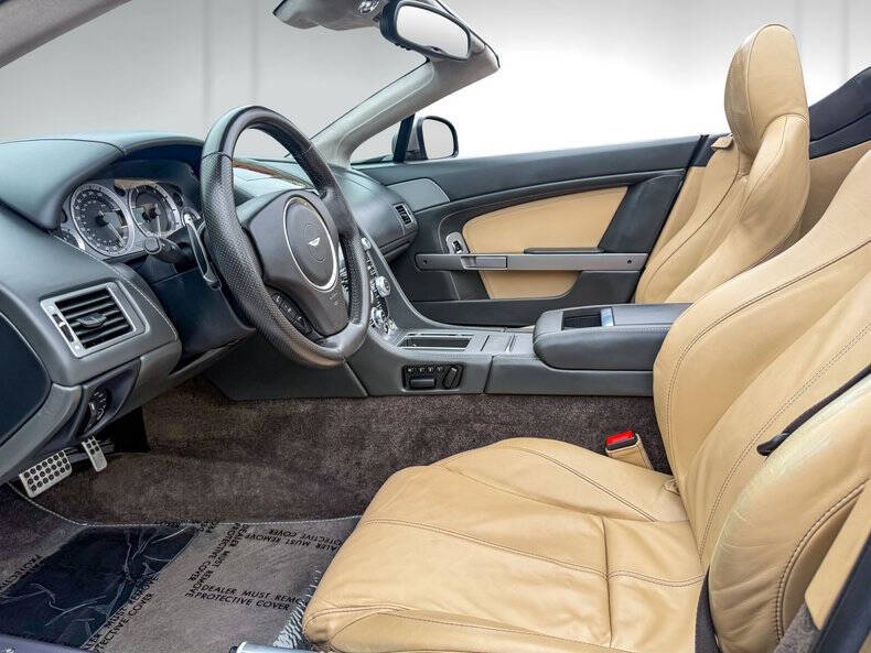 2015 Aston Martin V8 Vantage Roadster