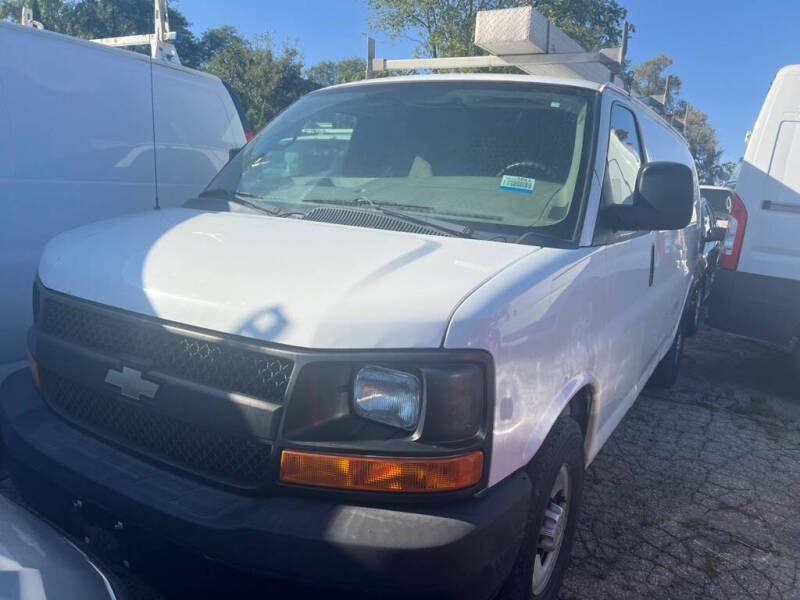 2014 Chevrolet Express Cargo Work Van's photo