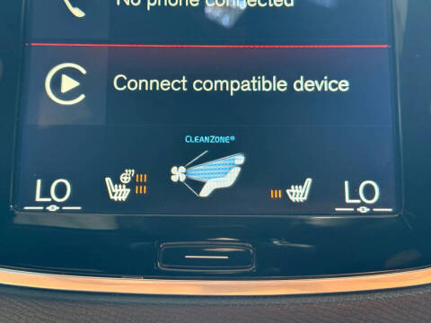 2018 Volvo XC90 T6 Momentum