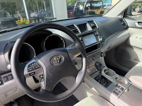 2013 Toyota Highlander Plus
