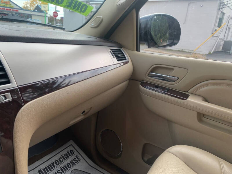 2014 Cadillac Escalade Luxury