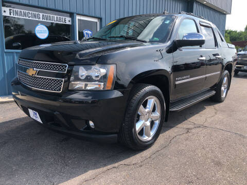 2013 Chevrolet Avalanche for sale at GT Brothers Automotive in Eldon MO