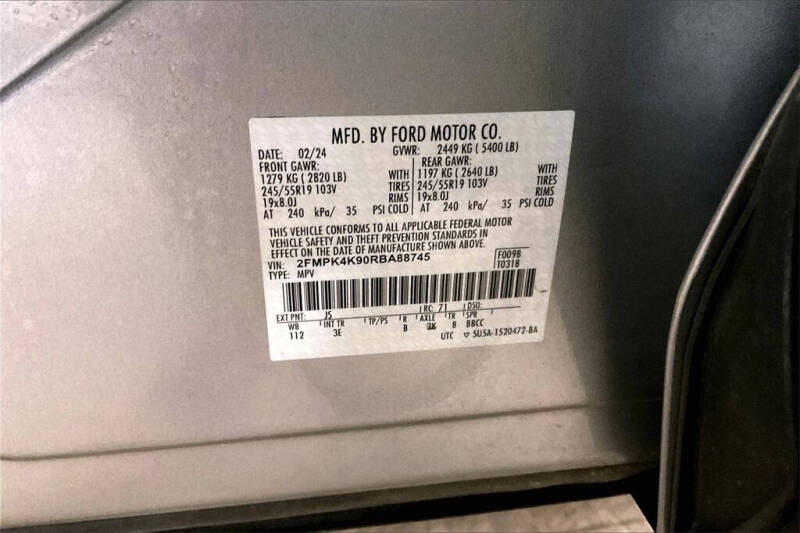 2024 Ford Edge Titanium