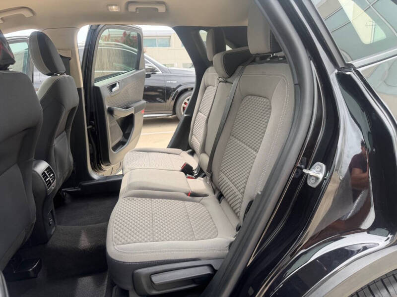 2020 Ford Escape SE