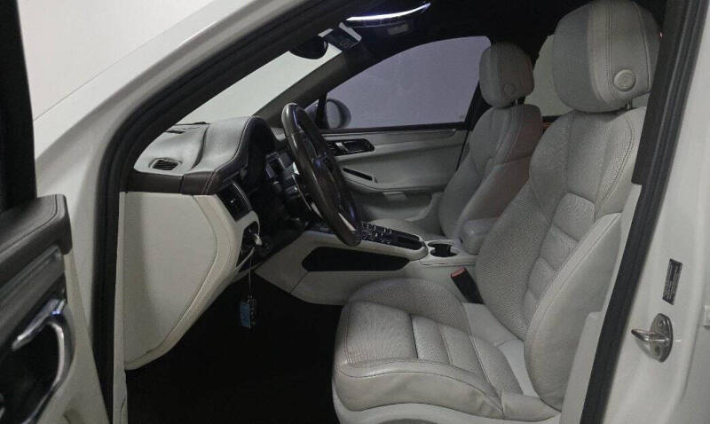 2016 Porsche Macan S