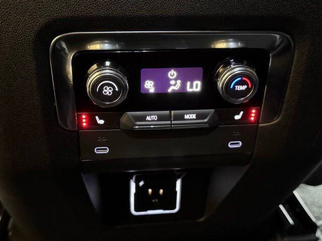 2025 GMC Yukon Elevation