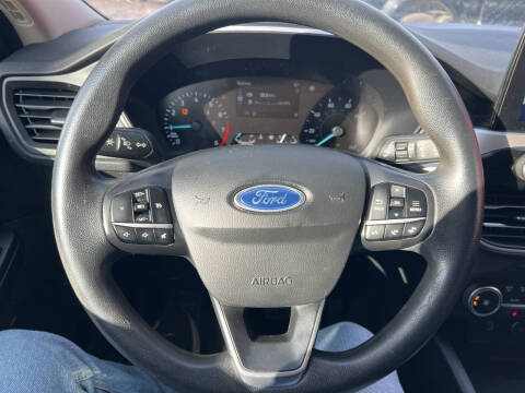 2020 Ford Escape SE