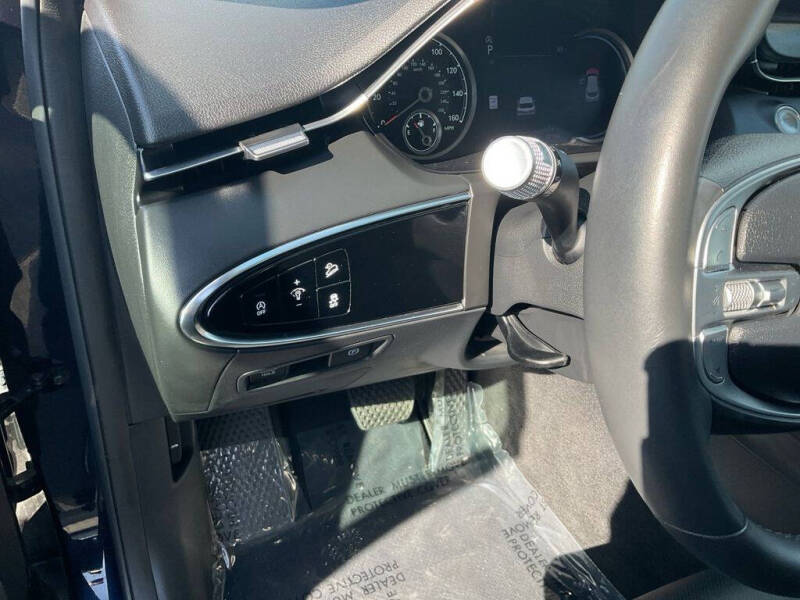 2025 Genesis GV70 2.5T Standard