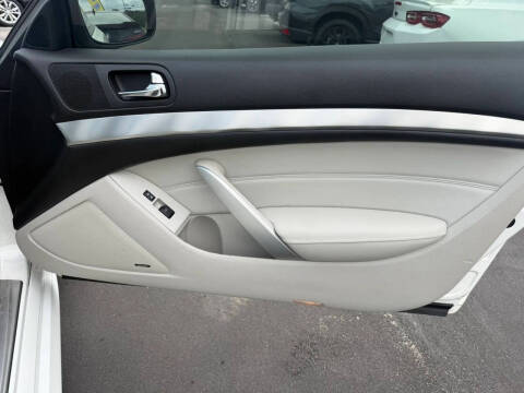 2014 Infiniti Q60 Coupe