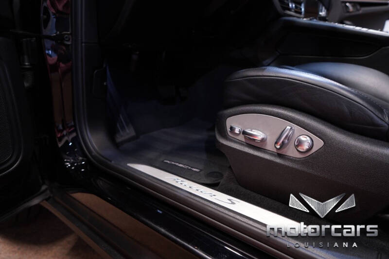 2020 Porsche Macan S