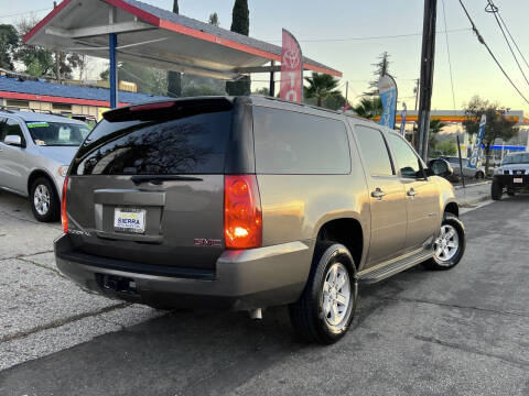 2011 GMC Yukon XL SLE