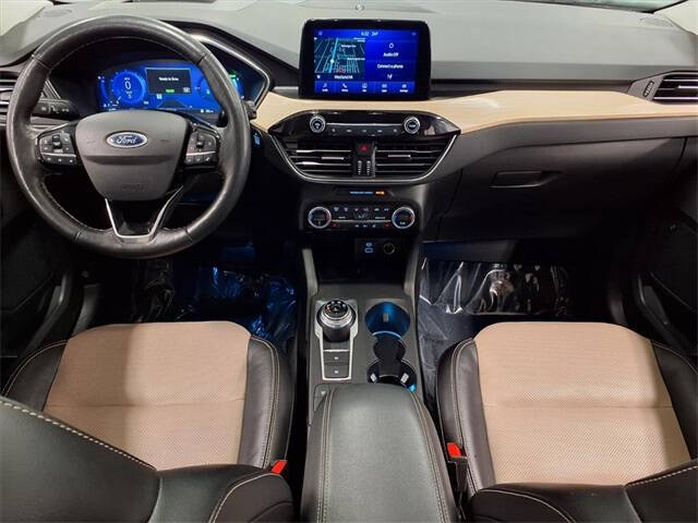 2021 Ford Escape Hybrid Titanium