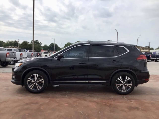 Used 2017 Nissan Rogue SL with VIN 5N1AT2MT6HC799428 for sale in Vinita, OK