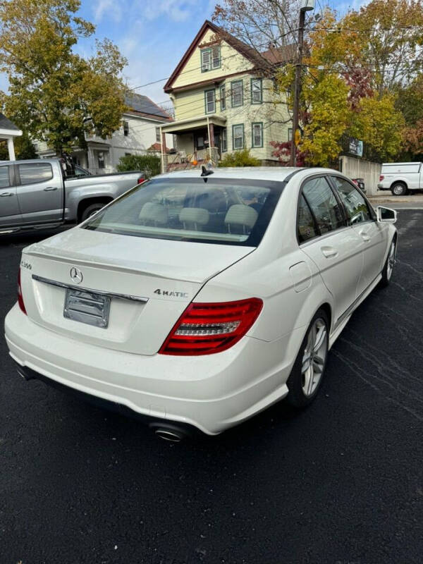 2012 Mercedes-Benz C-Class C300 Luxury photo 11