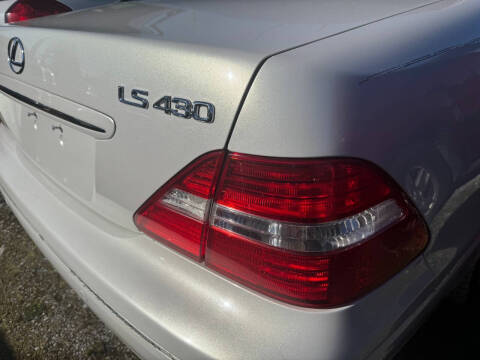 2004 Lexus LS 430