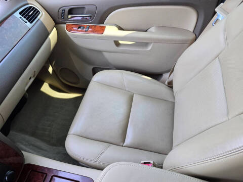 2014 Chevrolet Suburban LTZ