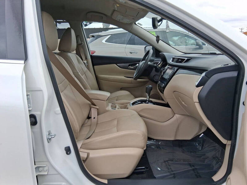 2016 Nissan Rogue SL