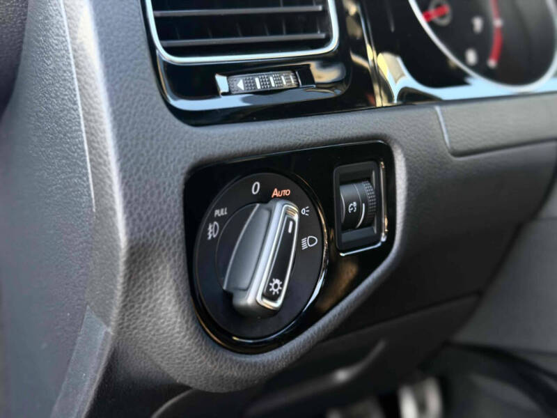 2018 Volkswagen Golf GTI S