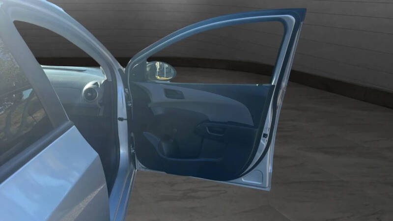 2016 Chevrolet Sonic LS Auto