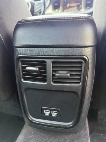 2017 Dodge Charger SXT