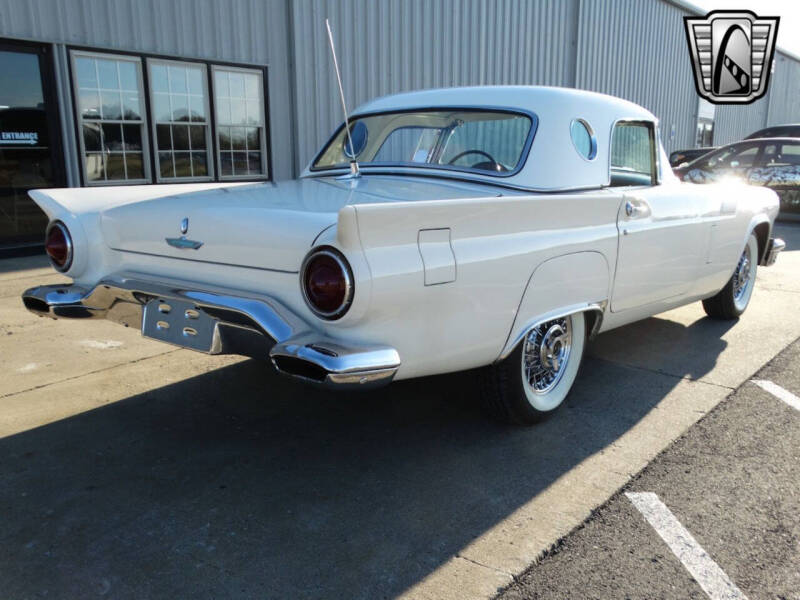 1957 Ford Thunderbird