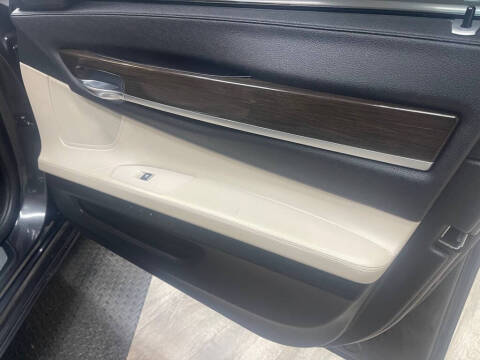 2009 BMW 7 Series 750Li