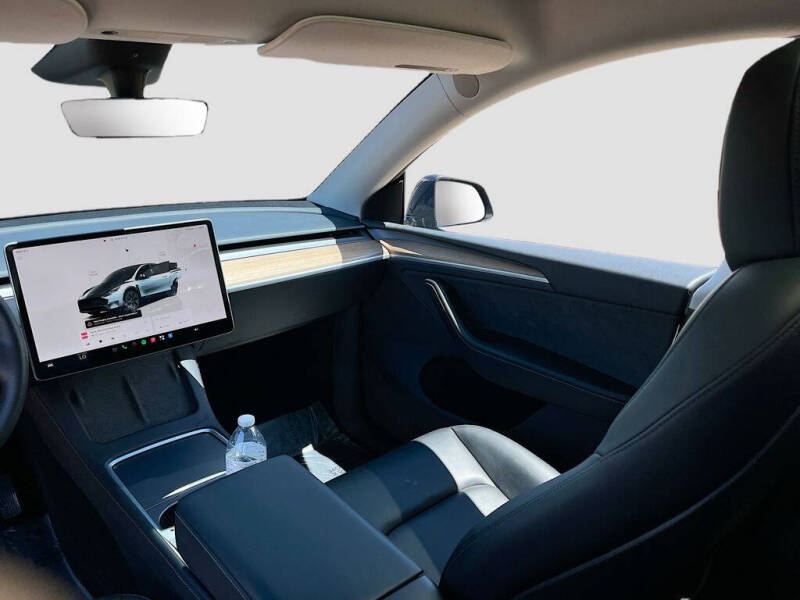 2025 Tesla Model Y Long Range