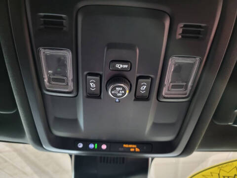 2025 GMC Yukon XL AT4