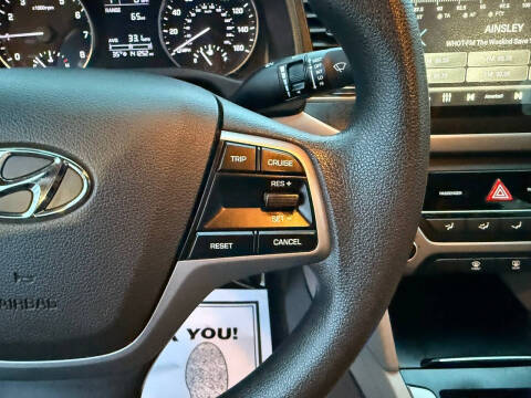 2017 Hyundai Elantra SE