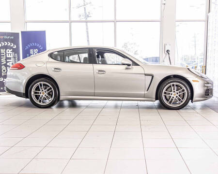 2016 Porsche Panamera 4 Edition