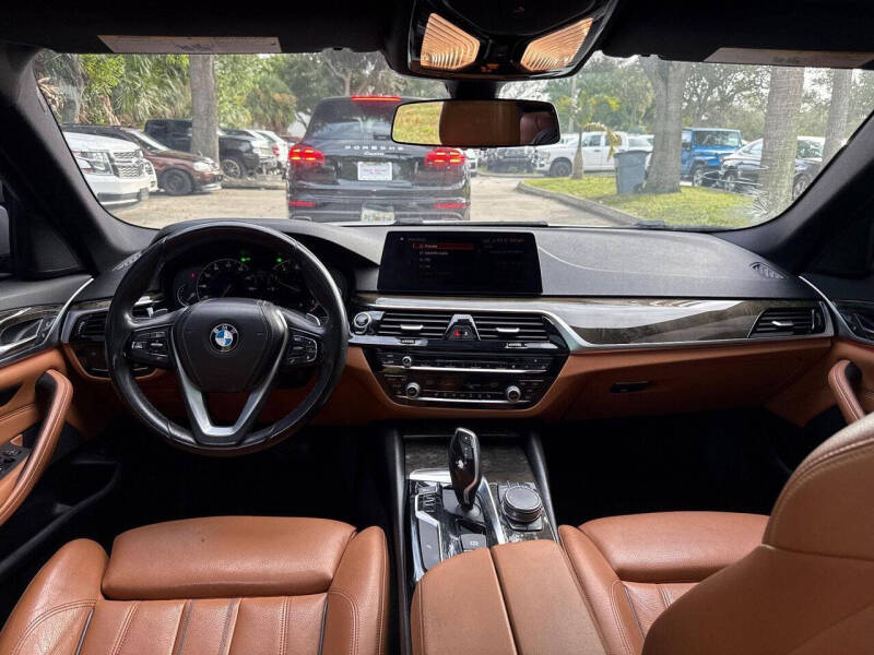 2018 BMW 5 Series 540i