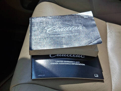 2011 Cadillac Escalade Premium