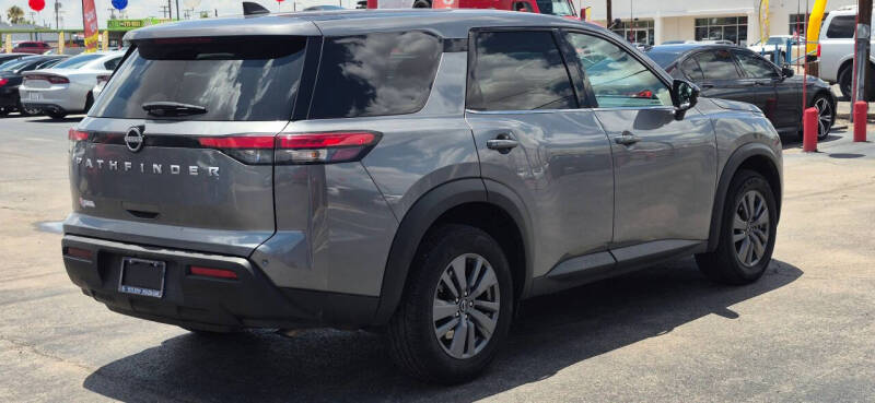 2024 Nissan Pathfinder S